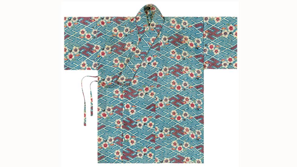 Okinawa bingata (credit: Textiles of Japan: The Thomas Murray Collection at The Minneapolis Institute of Art) Okinawa bingata (credit: Textiles of Japan: The Thomas Murray Collection at The Minneapolis Institute of Art)