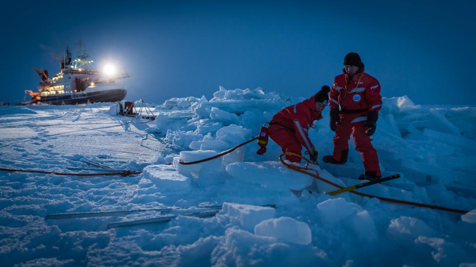 German icebreaker Polarstern (Credit: AWI/Stefan Hendricks) German icebreaker Polarstern (Credit: AWI/Stefan Hendricks)