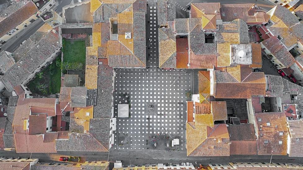The StoDistante installation in Tuscany was created by Caret Studio (Credit: Giulio Margheri) The StoDistante installation in Tuscany was created by Caret Studio (Credit: Giulio Margheri)